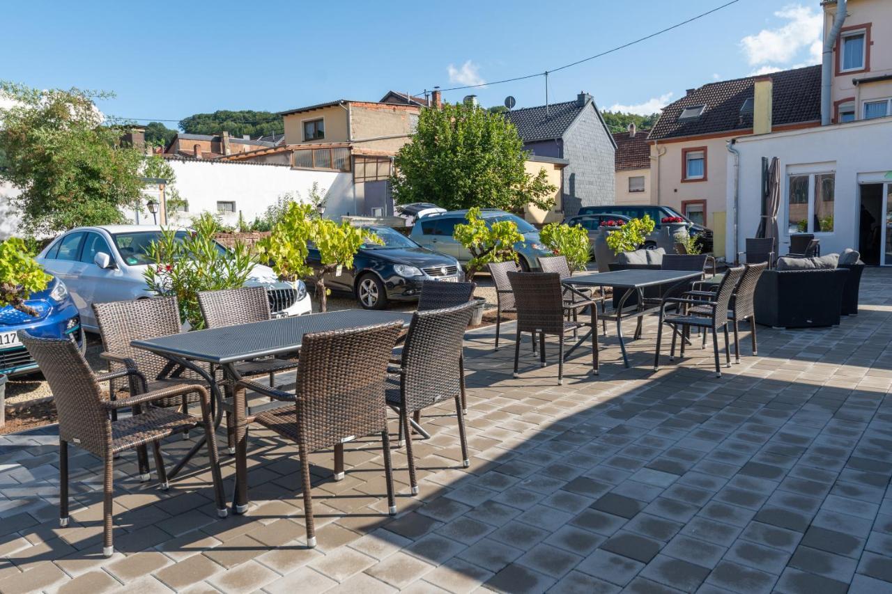 Hotel Mettlacher Hof Екстериор снимка