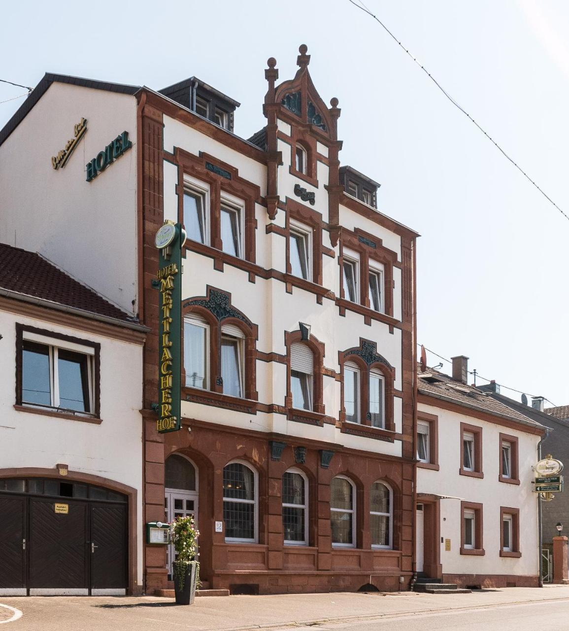 Hotel Mettlacher Hof Екстериор снимка